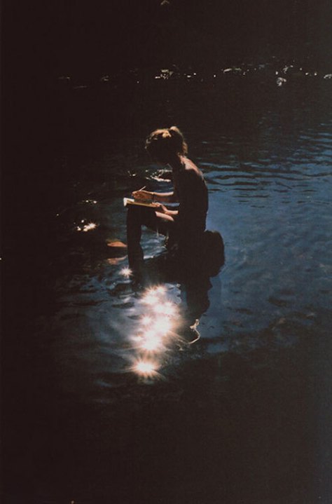 diary-girl-light-river-sea-Favim.com-217045.jpg