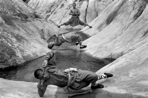 tomasz-gudzowaty-shaolin-monks-03.jpg
